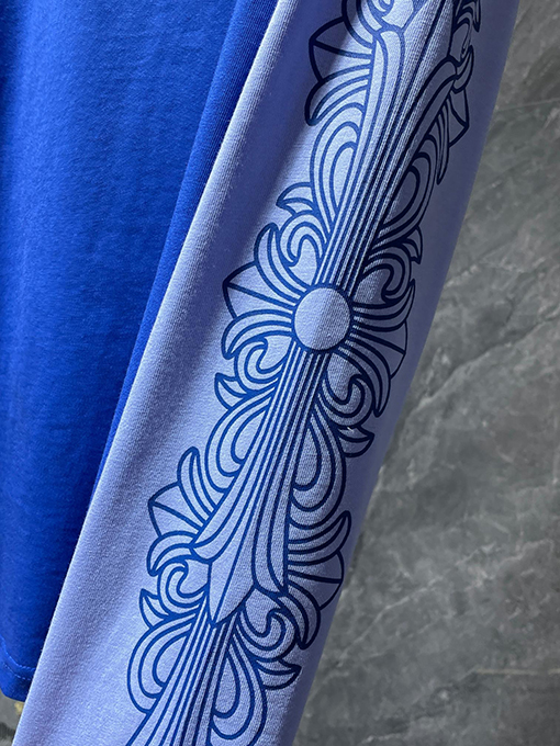 クロムハーツコピー サンスクリット文字のクロスと花の腕の巻物長袖シャツ