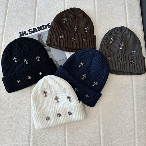 クロムハーツ 破れたニット帽