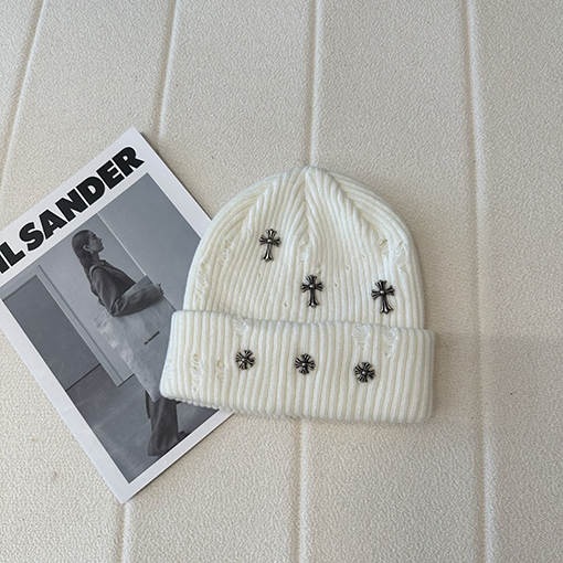 クロムハーツ 破れたニット帽