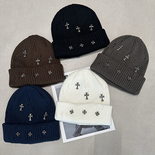 クロムハーツ 破れたニット帽