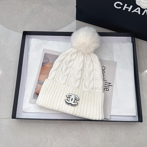 シャネルコピー ポンポンニット帽