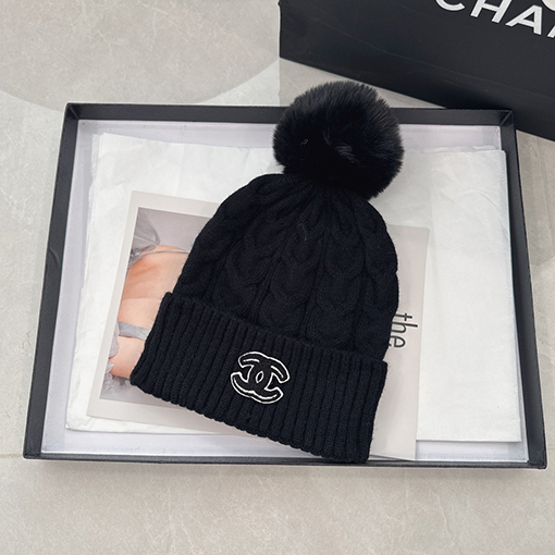 シャネルコピー ポンポンニット帽