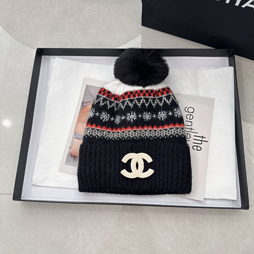 シャネル レディーススタイリッシュなポンポンニット帽