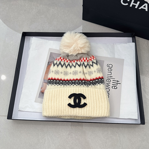 シャネル レディーススタイリッシュなポンポンニット帽