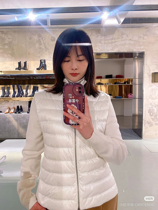 モンクレール 新モデルロゴパッチワークダウンジャケット