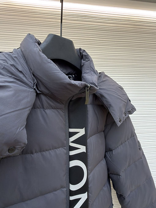 モンクレール ブラック ウォリアー デタッチャブル フード付きダウンジャケット