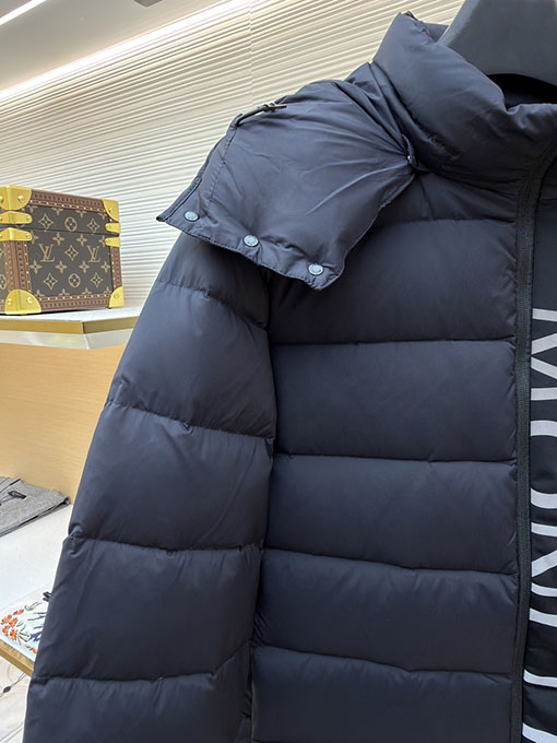 モンクレール ブラック ウォリアー デタッチャブル フード付きダウンジャケット