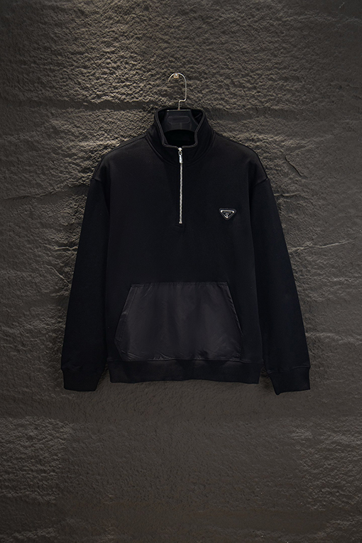 プラダスーパーコピー ハーフジップオープンチェストスウェットシャツ