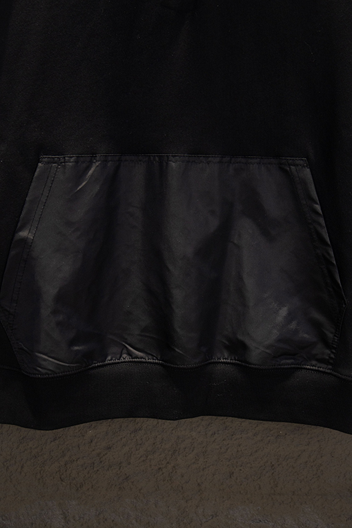 プラダスーパーコピー ハーフジップオープンチェストスウェットシャツ