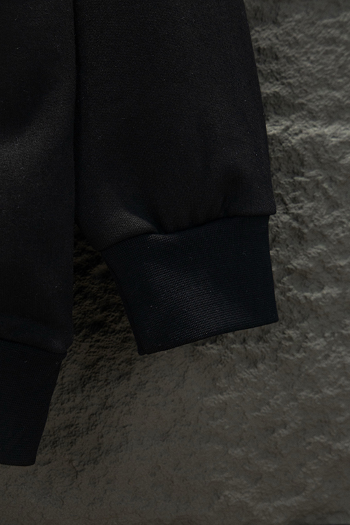 プラダ 刺繍アップリケ クルーネックスウェットシャツ