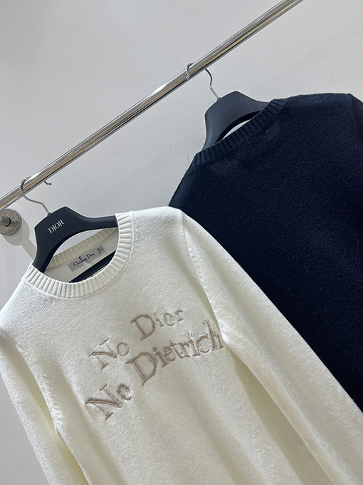 ディオールコピー 新しい文字の刺繍ニットクルーネックセーター