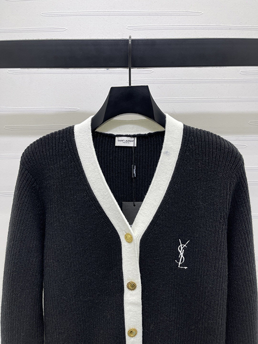 サンローランスーパーコピー 新しいレディースVネックニットカーディガン