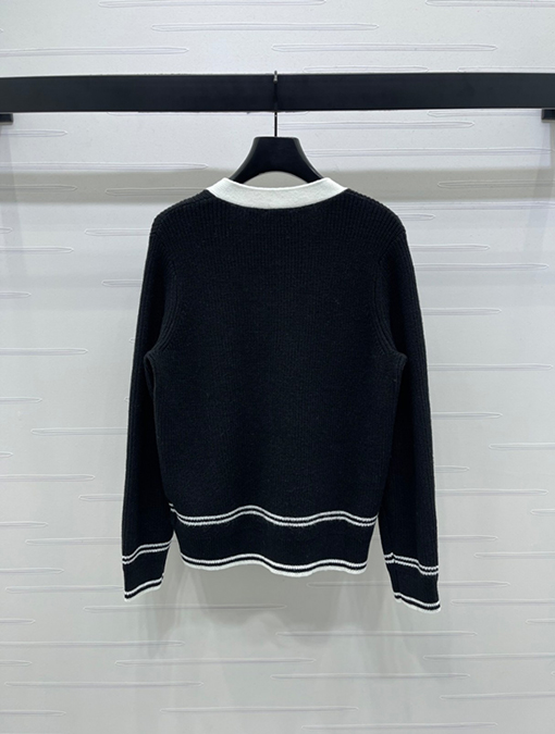 サンローランスーパーコピー 新しいレディースVネックニットカーディガン