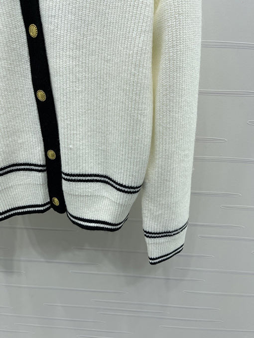 サンローランスーパーコピー 新しいレディースVネックニットカーディガン