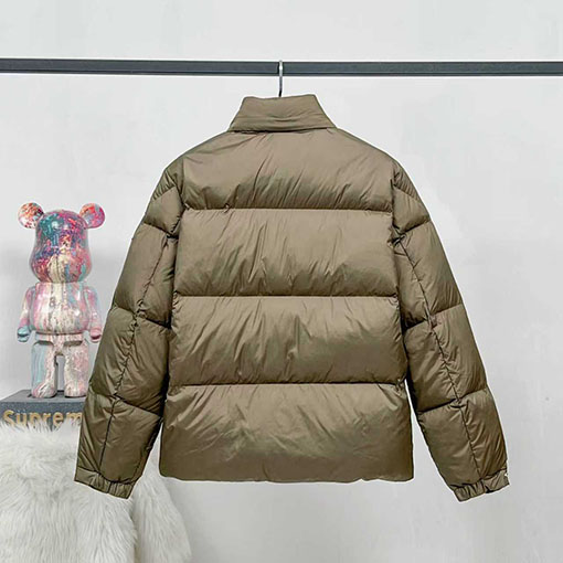 モンクレール BESBRE レザージッパーショートダウンジャケット