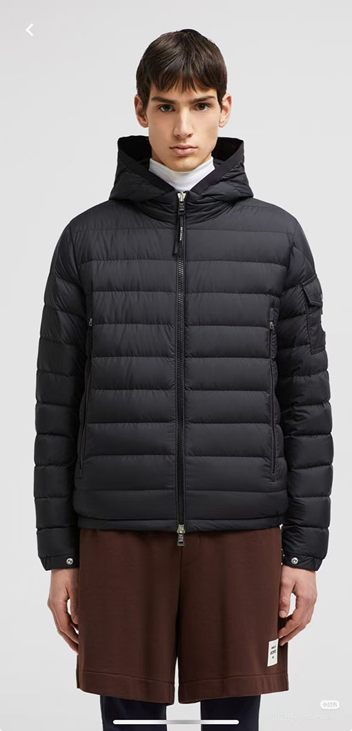 モンクレール Galion ショート丈フード付きダウンジャケット