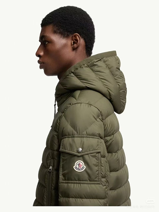 モンクレール Galion ショート丈フード付きダウンジャケット