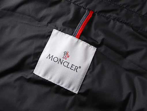 モンクレール Galion ショート丈フード付きダウンジャケット