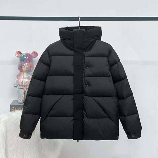 モンクレール ブラック ウォリアー アクセス コントロールエンボス レター ダウン ジャケット