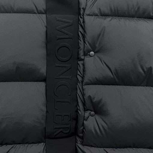 モンクレール ブラック ウォリアー アクセス コントロールエンボス レター ダウン ジャケット