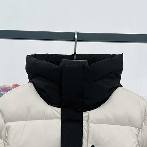 モンクレール ブラック ウォリアー アクセス コントロールエンボス レター ダウン ジャケット