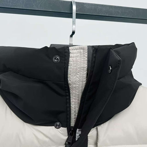 モンクレール ブラック ウォリアー アクセス コントロールエンボス レター ダウン ジャケット