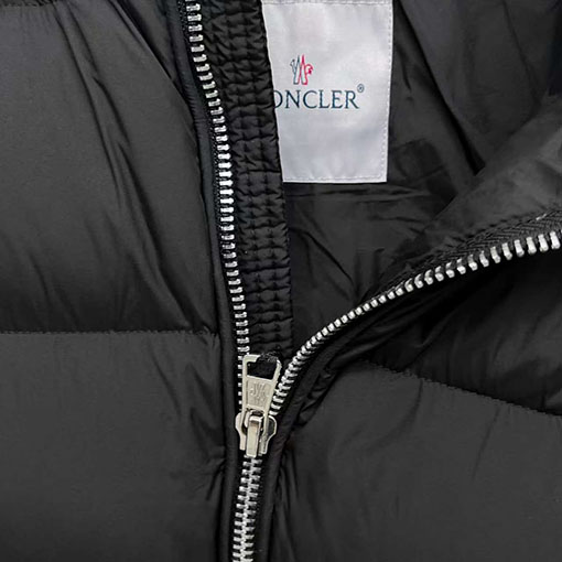 モンクレールスーパーコピー 取り外し可能なフード付きダウンジャケット