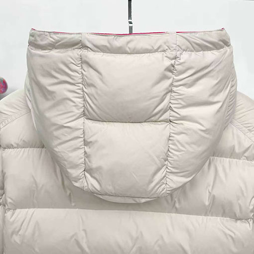 モンクレールスーパーコピー 取り外し可能なフード付きダウンジャケット