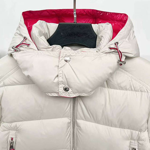 モンクレールスーパーコピー 取り外し可能なフード付きダウンジャケット