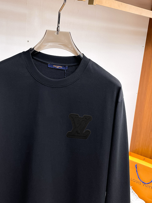 ルイヴィトン 新作ファッショナブルなカジュアル長袖ベースレイヤーシャツ