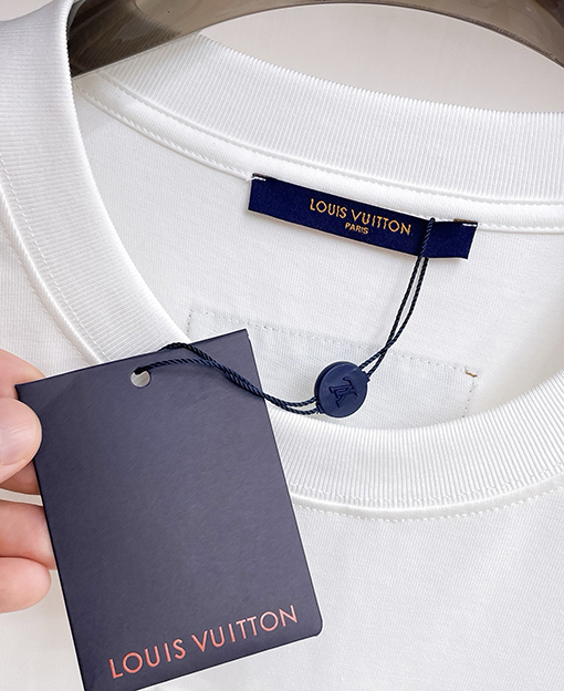 ルイヴィトン 新作ファッショナブルなカジュアル長袖ベースレイヤーシャツ
