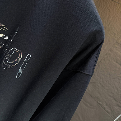 フェンディ 新しいクルーネックロゴ反射フロックスウェットシャツ