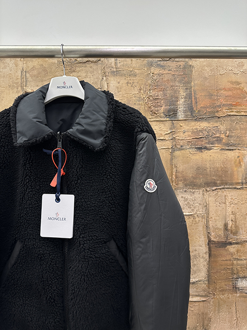 モンクレール 両面テディベアダウンジャケット