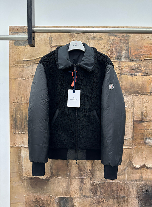 モンクレール 両面テディベアダウンジャケット