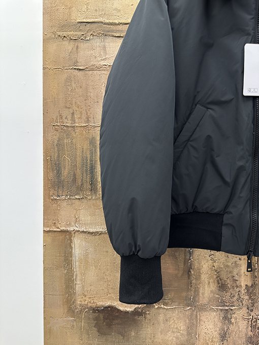 モンクレール 両面テディベアダウンジャケット