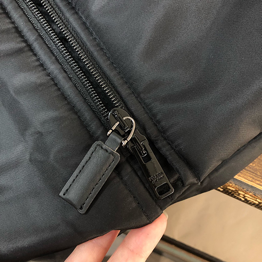 プラダ 新しいランウェイリサイクルナイロンダウンジャケット