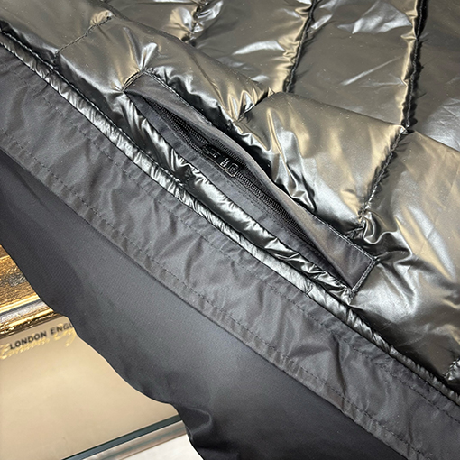 プラダ 新しいランウェイリサイクルナイロンダウンジャケット