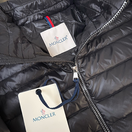 モンクレールコピー Arnique メンズショートダウンジャケット