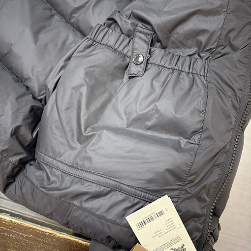 バーバリー 新しいフード付きダウンジャケット