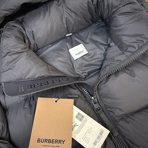 バーバリー 新しいフード付きダウンジャケット