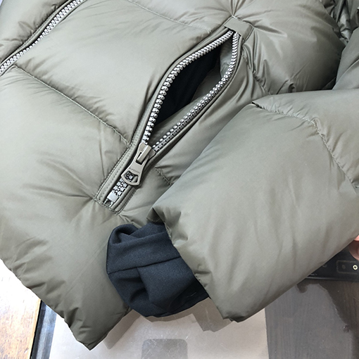 バーバリー 新しいフード付きダウンジャケット