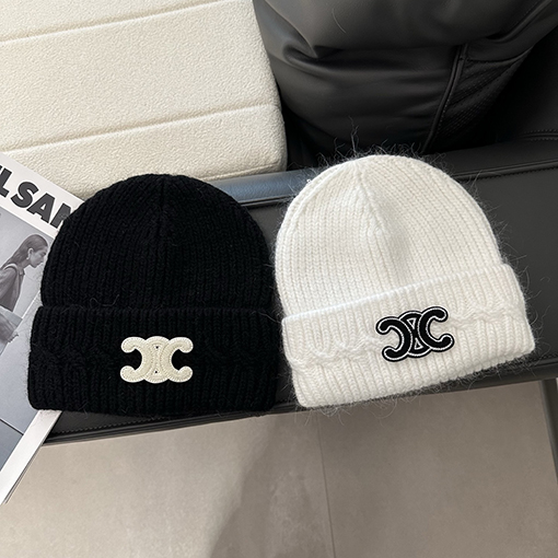セリーヌスーパーコピー アンゴラウサギの毛の超ソフトなニット帽