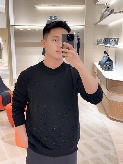 ルイヴィトンコピー グラデーションビーズニットプルオーバー