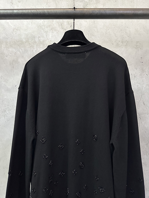 ルイヴィトンコピー グラデーションビーズニットプルオーバー