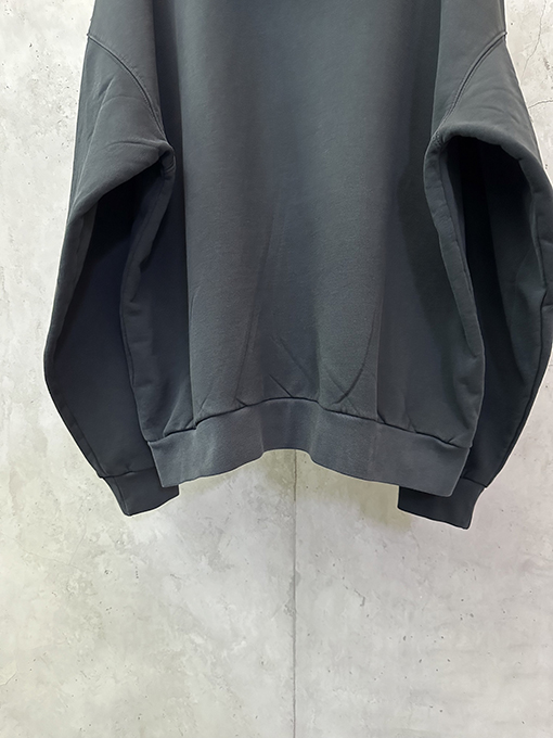 バレンシアガ Balenciaga PARIS ハートパリプリントパーカー