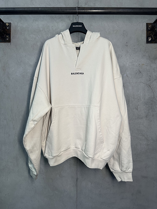 バレンシアガスーパーコピー Balenciaga ドロップショルダー刺繍パーカー