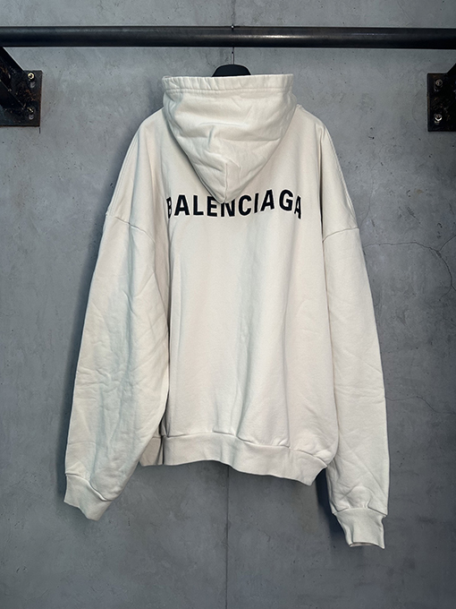 バレンシアガスーパーコピー Balenciaga ドロップショルダー刺繍パーカー