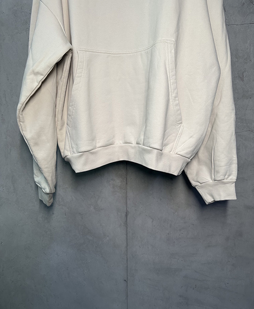 バレンシアガスーパーコピー Balenciaga ドロップショルダー刺繍パーカー