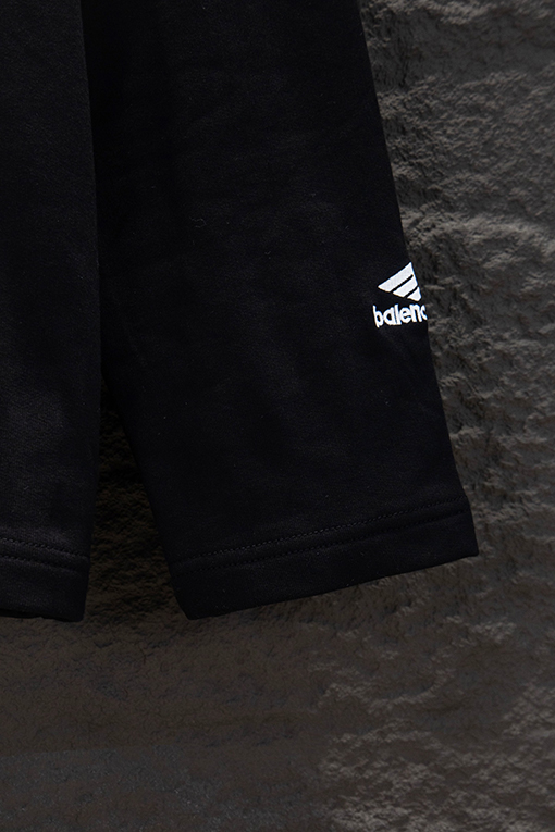 バレンシアガ Balenciaga 420g スキー限定刺繍スウェットシャツ