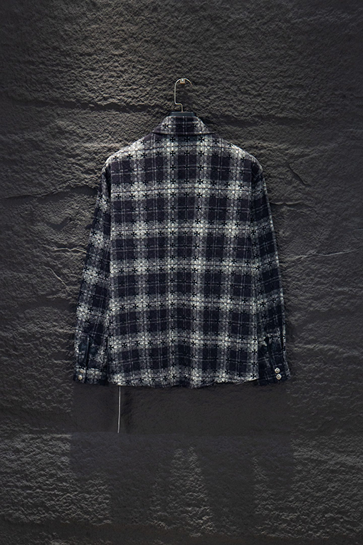 クロムハーツ 袖口にレザーパッチが付いた全面プリントのチェックシャツ